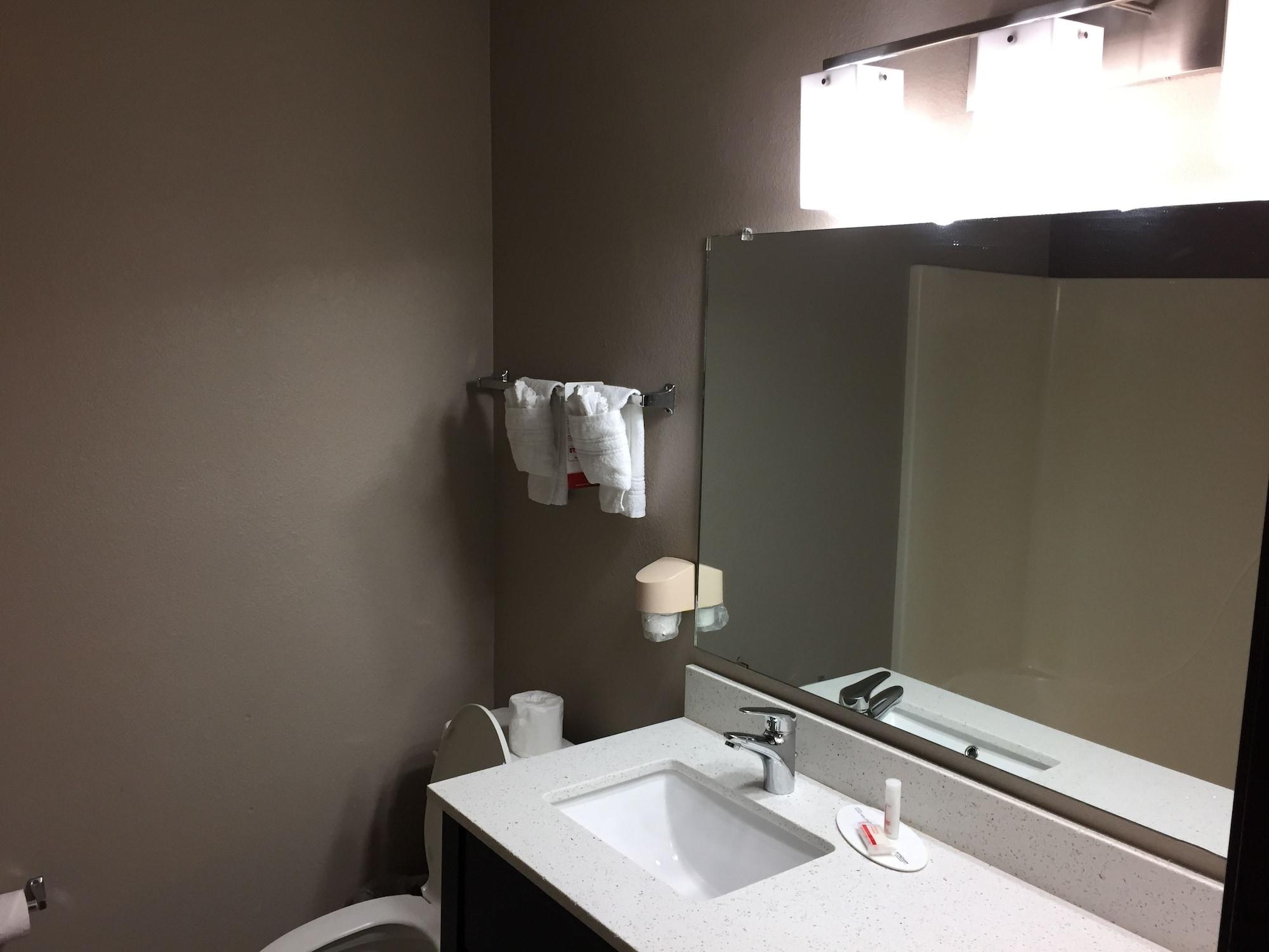 Super 8 By Wyndham Bedford Dfw Airport West Motel Bagian luar foto