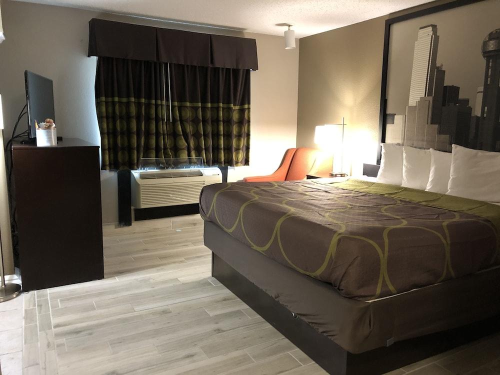 Super 8 By Wyndham Bedford Dfw Airport West Motel Bagian luar foto