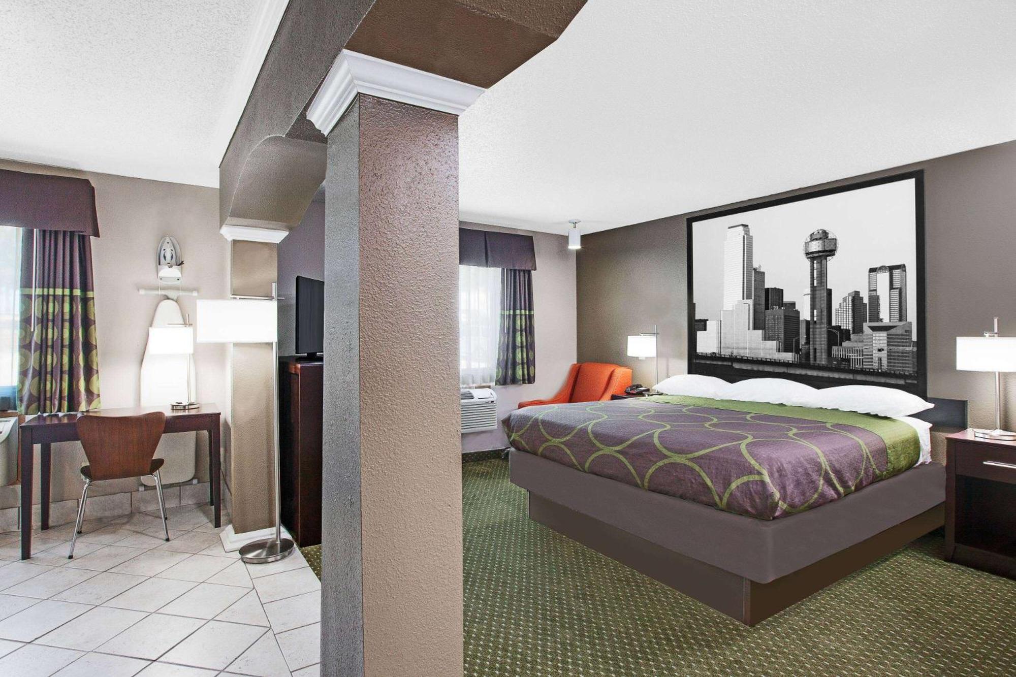 Super 8 By Wyndham Bedford Dfw Airport West Motel Bagian luar foto